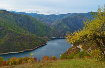 Fototapeta premium lake in the mountains