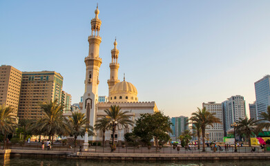 Fototapeta na wymiar Mosque in Qasba area of Sharjah Emirate. UAE
