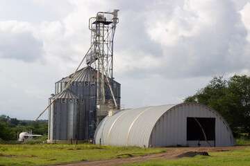 Obraz premium grain elevator and silo