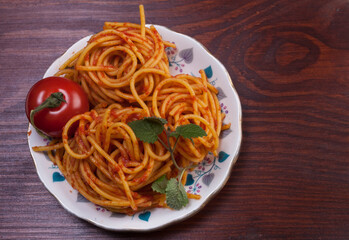 spaghetti pasta with tomatoes sauce - 394467392