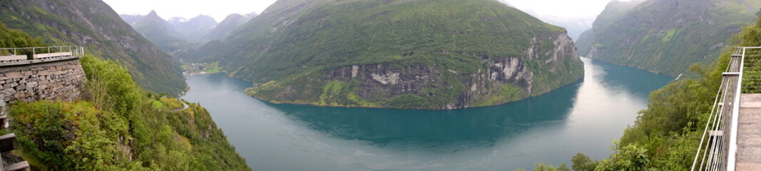 Fototapeta na wymiar Geiranger Fjord in rainy weather