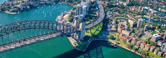 Fensteraufkleber Sydney Harbour Bridge SYDNEY - NOVEMBER 10, 2015: Sydney Harbour Bridge on a beautiful morning