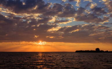 Fototapeta premium Cloudscape over Tampa Bay