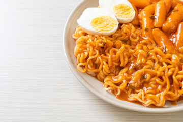 Rabokki (Ramen or Korean instant noodle and Tteokbokki) in spicy korean sauce