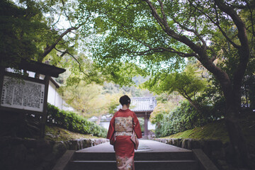 京都　南禅寺　女性着物　古き良き日本