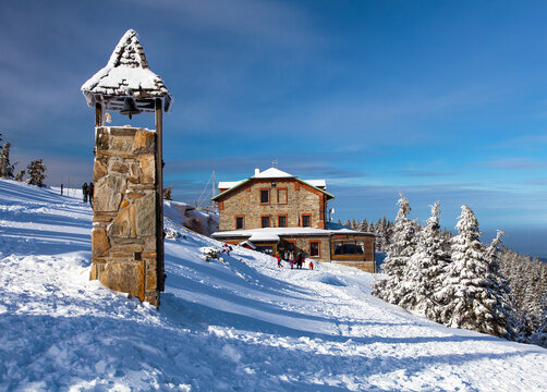 Chata Jiriho na Seraku, mount Serak, wintry view
