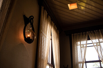 洋館とランプ、レトロ