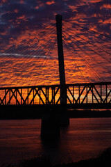 Obraz premium sunset over the bridge