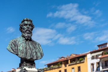 Benvenuto Cellini-Büste auf der Ponte Vecchio in Florenz, Italien