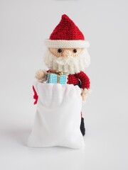 サンタクロースとトナカイのあみぐるみ人形