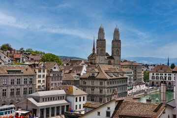 Obraz premium Panorama of Geneva with views of the city's rooftops