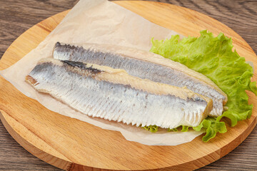 Herring fillet with salad leaves
