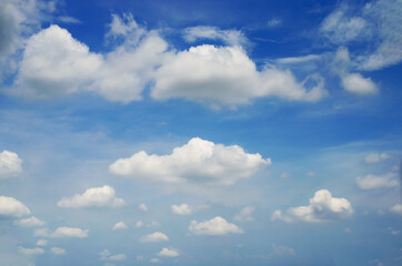 beautiful blue sky and white fluffy cloud horizon outdoor for background.