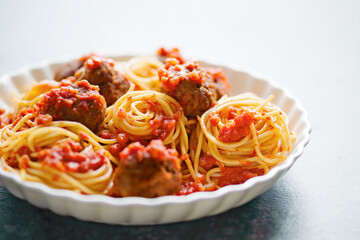 spaghetti with tomato sauce