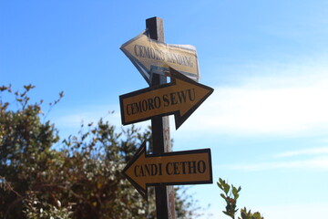 Lawu Mountain street sign