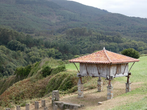 H&Oacute;RREO  ASTURIANO, ERMITA DE LA REGALINA