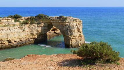 Fototapeta na wymiar Felsbogen an der Algarve, Portugal