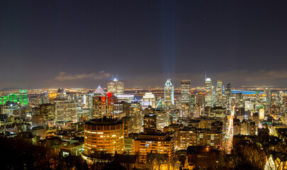 Fototapeta na wymiar Panoramic cityscape photo of Downtown Montreal.