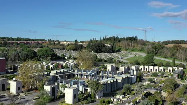 Cimitero di Prima Porta a Roma. Vista aerea da drone