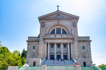 Fototapeta premium The facade of the Saint Joseph Oratory in Montreal, Canada