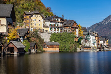 Fototapeta na wymiar Autumn view Of Hallstatt village, Austria