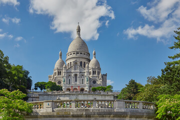 Front view of the Sacré Cœur Basilica in Paris.
