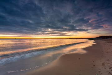 Obraz premium Amazing landscape of the beach at Orlowo cliff before sunrise, Gdynia. Poland