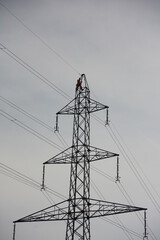 Travailleur sur pylône