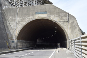トンネル 自動車道路