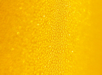 Pattern of water droplets condensate on aluminium can