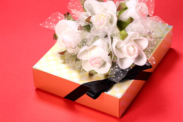 プレゼントと花束