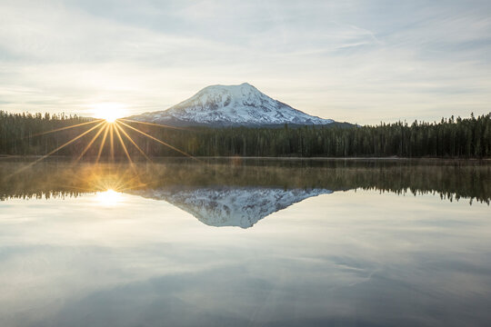 Takhlakh lake and mt adams at sunrise