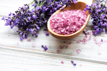 Obraz na płótnie Canvas Natural organic SPA cosmetic with lavender.