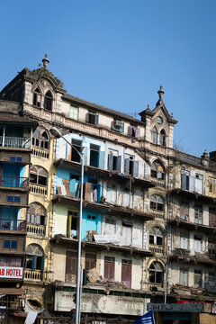 Deralict multi storey building in Mumbai