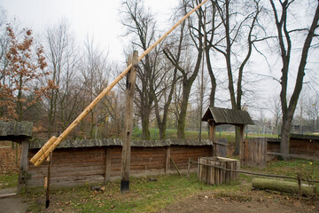 Fototapeta na wymiar wooden well in an old village in Poland in Podlasie at the Museum