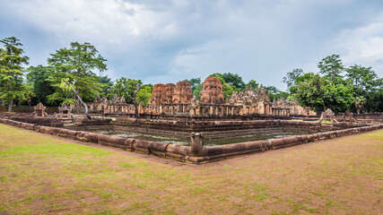 Fototapeta na wymiar Mueang Tam Stone Sanctuary it is a castle built in the ancient Khmer period in Buriram, Thailand.
