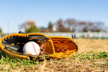 野球グローブとボール
