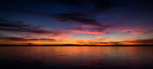Un rojo atardecer sobre la Albufera. © Juan Jiménez