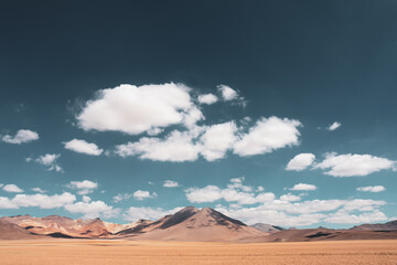 Fototapeta na wymiar Mountains with clouds in the altiplano in Bolivia