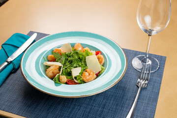 salad with chicken and vegetables