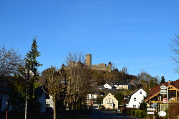 Nürburg über dem gleichnamigen Dorf