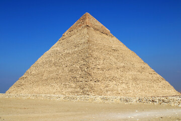 Fototapeta na wymiar Pyramid in cairo against the blue sky