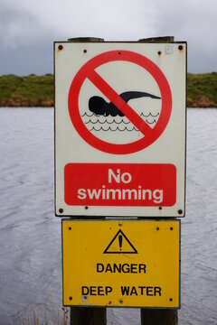 No swimming sign. Danger deep water