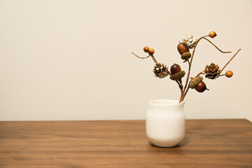 どんぐりと松ぼっくり