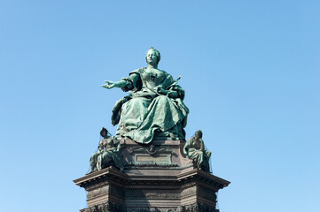 Fototapeta na wymiar Statue of empress Maria Theresa in Vienna