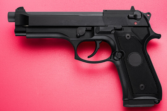  pistola, fucile, arma, pistole, mafia, italia, arma da fuoco, killer, polizia, nera, militare, isolata, crimine, bianco, automatico, pericoli, esercito, metalli, oggetti, grilletto, polizia