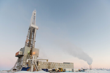Obraz premium drilling platform in winter in the tundra