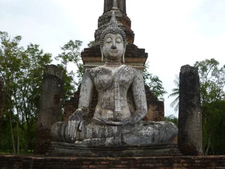 Tuinposter Temple complex in Sukhothai Thailand © Mandy