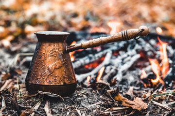 Making coffee at the stake. Make coffee or tea on the fire of nature. Burned fire. A place for fire.