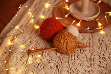 knitting wool and needles